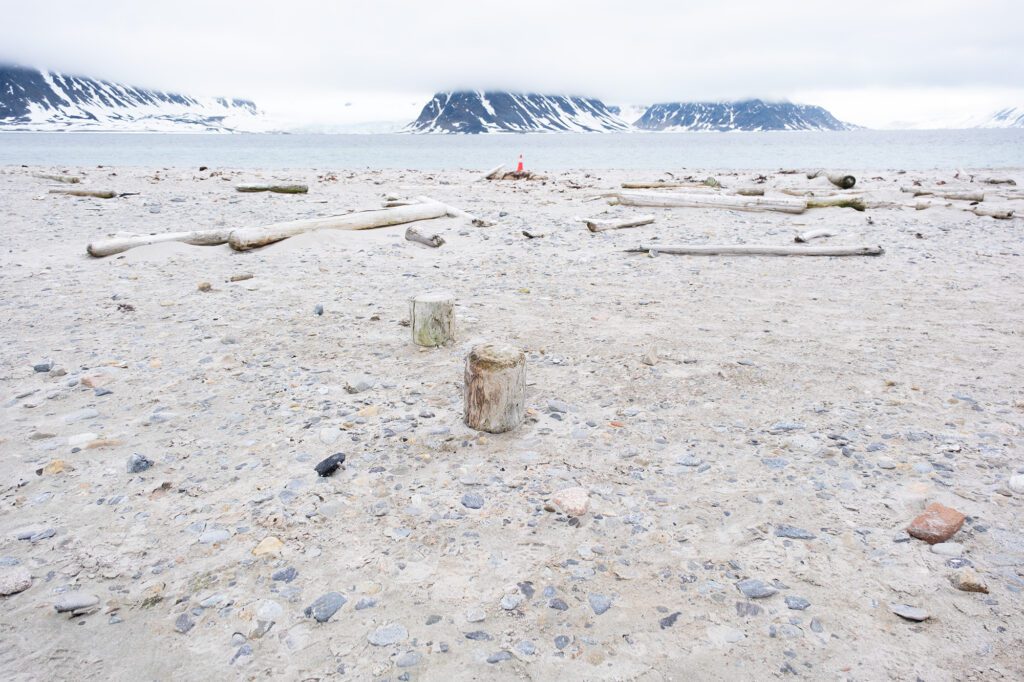 remains of smeerenburg history of svalbard